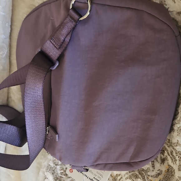 lululemon athletica All Night Festival Bag Micro - Volume 2L - Picture 4 of 12